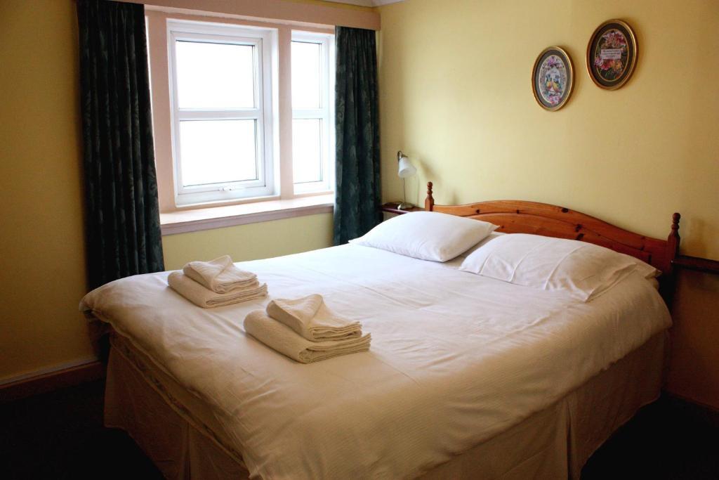 Gramsford Lodge Blackpool Room photo